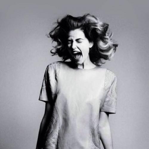 范玮琪 - 一个像夏天一个像秋天(柳州Dj子靖 FunkyHouse Rmx 2025)